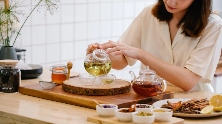 Tren Specialty Tea Bar: Nikmati Seduhan Teh Lokal Bergaya Modern