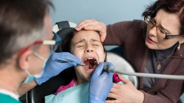 Tak Lagi Cemas, Ini 8 Cara Mengatasi Anak Takut ke Dokter Gigi