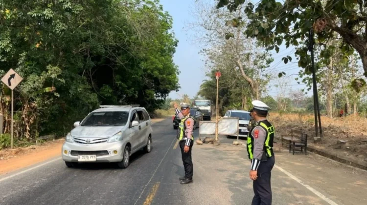 Satlantas Polres Lampung Utara Atur Arus Lalin dan Cegah Pungli di Jalinteng