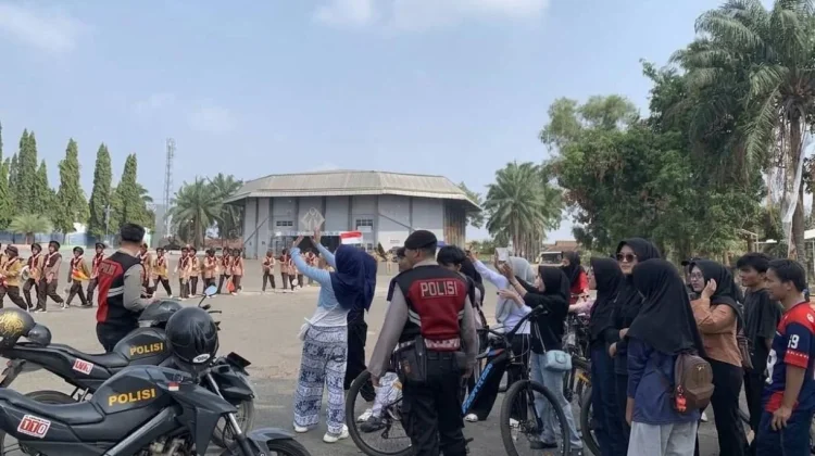 Personel Polres Lampung Utara Amankan Kegiatan Masyarakat di Stadion Sukung Kota