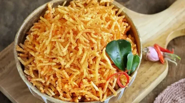 Makanan Tahan Lama Jadi Pilihan Mahasiswa Kost untuk Stok Jangka Panjang