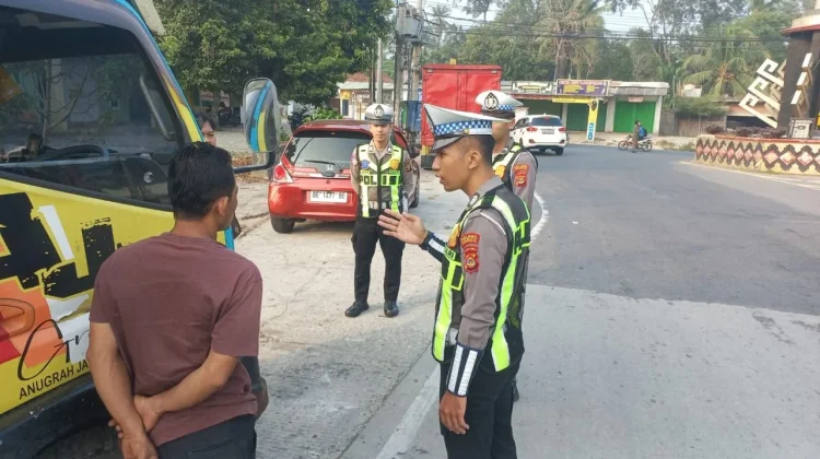 Satlantas Polres Pesawaran Kembali Gelar "Polantas Karib" di Tugu Coklat