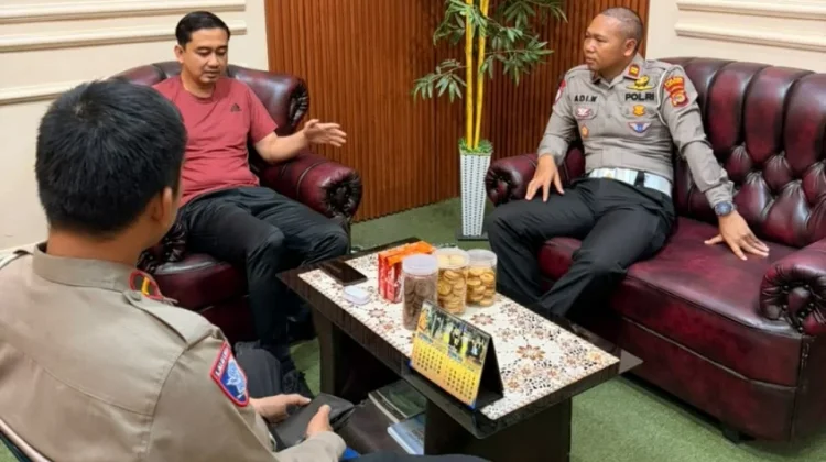 Satlantas Polres Pringsewu Jalin Sinergi dengan Dinas Kominfo