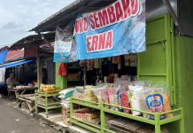 Stok Kosong, MinyaKita Langka di Pasar Gedong Tataan