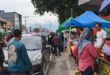 Penjual Takjil Ramai di Sore Hari Ramadhan