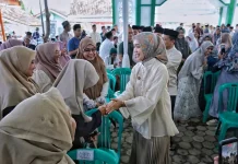 Safari Ramadan di Pringsewu, Pemprov Lampung Serahkan Hibah dan Santuni Anak Yatim