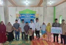 Safari Ramadhan di Bandar Negeri Suoh, Pemkab Lampung Barat Serahkan Bantuan