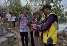 Wagub Lampung Tinjau Penanganan Longsor Jalur Menuju Pantai Gigi Hiu