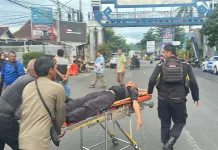 Polisi Evakuasi Korban Kebakaran Dapur Hotel Bandar Lampung