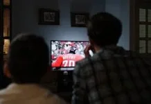 Cara Menikmati Film dan Musik tanpa Stres
