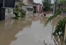 Banjir Rendam Perumahan Pemda Way Huwi
