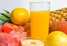 Buah Utuh atau Jus saat Puasa, Mana Lebih Sehat?
