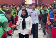 Seribu Pengemudi Ojol Bandar Lampung Terima Bantuan Beras