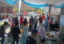 Warga Antusias Padati Pasar Murah Ramadan PWI Lampung
