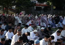 Ratusan Umat Muslim di Bandar Lampung Shalat Ied di Gedung Wanita