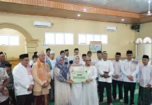 Bupati Lampung Timur Berikan Beasiswa kepada Juara KDI 2026