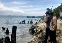 Polisi Imbau Pengunjung Pantai Mutun Utamakan Keselamatan