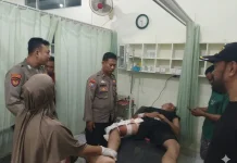 Polsek Padang Cermin Evakuasi Korban Laka Lantas di Jalan Raya Way Ratai