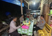 Sambangi Warga, Polisi Pantau Kamtibmas dan Sosialisasi 110