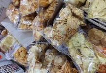 Harga Plastik Melonjak, Pedagang di Pasar Bernung Ubah Cara Jualan