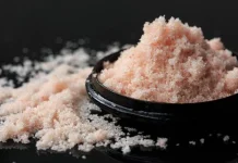 Mandi Air Garam Punya Manfaat Menakjubkan buat Tubuh, Apa Saja?