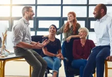 Ini 5 Alasan Orang Introvert Jarang Ngomong saat Kumpul