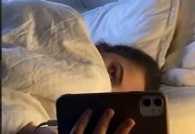 Bahaya Scroll HP sebelum Tidur