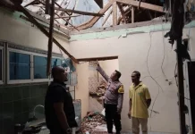 Rumah Warga di Pringsewu Rusak Tertimpa Material Bongkaran Gedung Walet
