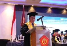 Hasan Basri Dikukuhkan jadi Guru Besar UTB Bidang Komunikasi Massa