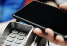 Transaksi Nontunai: Kemudahan QRIS dan Ancaman Kebocoran Anggaran Remaja