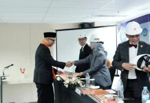 Gubernur Lampung Jadi Lulusan Terbaik Program Profesi Insinyur Unila