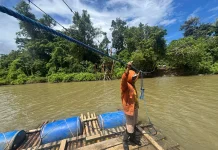 Warga Way Haru Bertahan di tengah Jalan Rusak