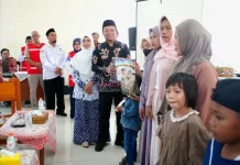 Hari Thalasemia Sedunia 2026, Bupati Pringsewu Serahkan Santunan