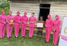 Bhayangkari Mesuji Salurkan Bantuan Sosial untuk Warga