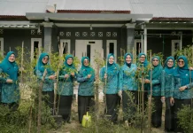 Diskominfotiksan Pesisir Barat Dukung Produksi Video Edukasi Pengolahan Sampah