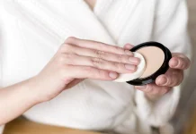 Sekali Oles Langsung Glowing? Foundation Balm Jadi Makeup Viral yang Lagi Diburu Ce