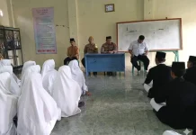 Polisi Mesuji Edukasi Santri Cegah Pelecehan Seksual