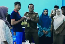 Bupati Pringsewu Salurkan Bantuan Pangan untuk Warga Banyumas