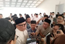 Gubernur Salat Idul Adha Bersama Ribuan Warga di Masjid Al-Bakrie