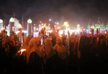 Festival 1000 Obor Semarakkan Malam Takbir Iduladha 1447 di Batang Hari