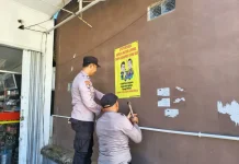 Polsek Kotabumi Kota Pasang Banner Imbauan Stop Membeli Kendaraan Bodong