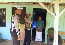 Satuan Lalu Lintas Polres Mesuji Bersedekah Presisi