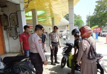 Gelar Patroli Dialogis, Personel Polres Metro Ajak Warga Jaga Keamanan