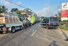 Satlantas Polres Tanggamus Atasi Kepadatan Antrean BBM di Jalinbar