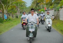 Ratusan Vespa Jelajahi Keindahan Pesisir Barat