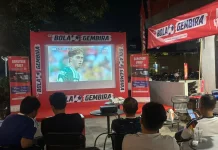 Serentak di 4 Kota, Telkomsel Hadirkan Nonton Bareng Bola Gembira MAXStream TV