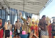 Ela Hadiri Karnaval Potensi Desa Meriahkan HUT Ke-67 Desa Tanjung Qencono