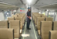KA Rajabasa Gunakan Kereta Ekonomi Premium, Tarif Tetap Rp32.000