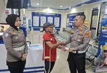 Penyandang Disabilitas di Bandar Lampung Terima SIM D Gratis di Hari Bhayangkara