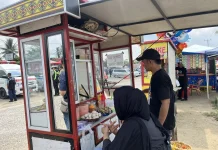 Pedagang UMKM Antusias Sambut Safari Politik Jokowi ke Maliosewu Pringsewu